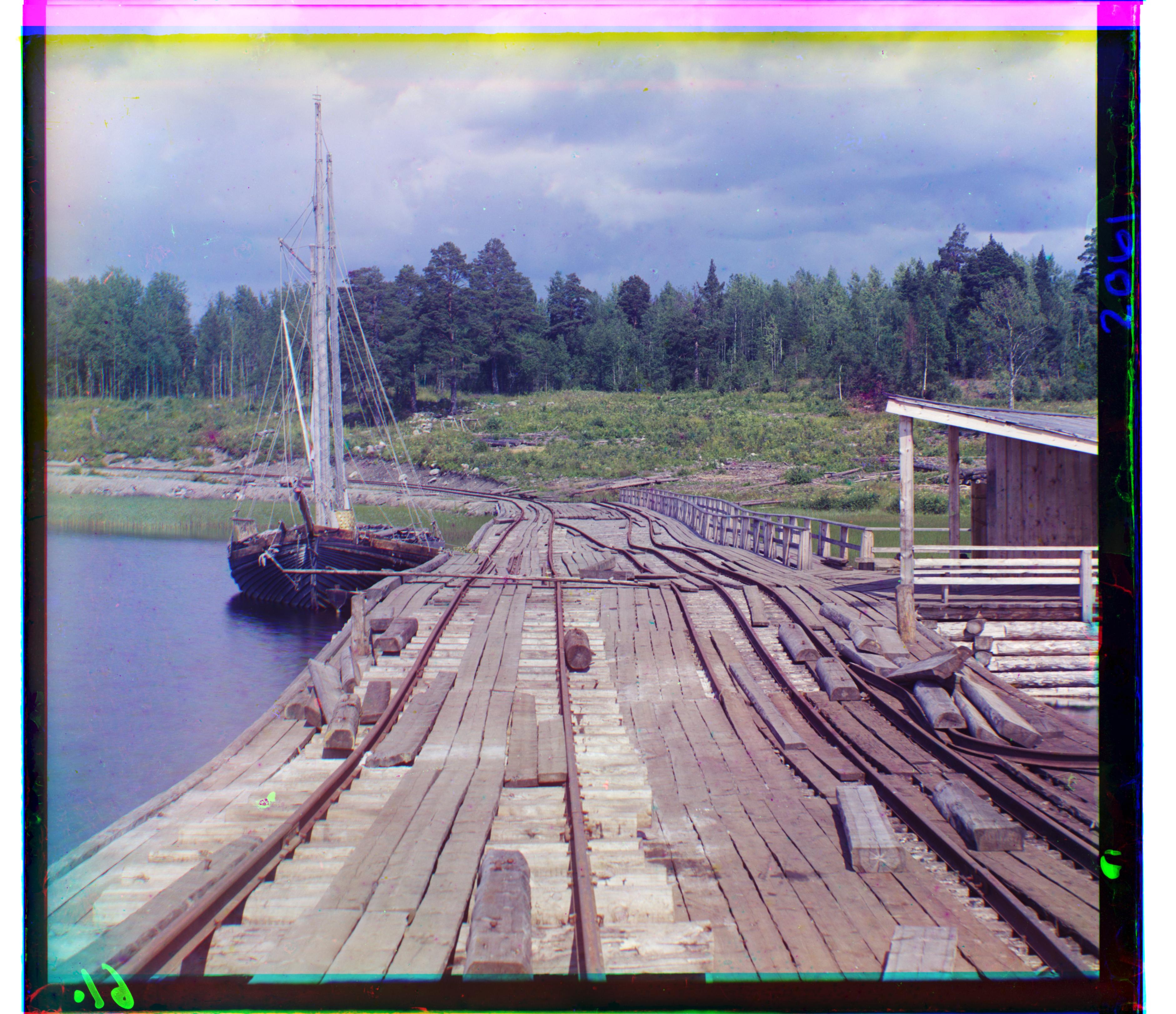 wharf: red shift (-16, 83), green shift (-7, 15)